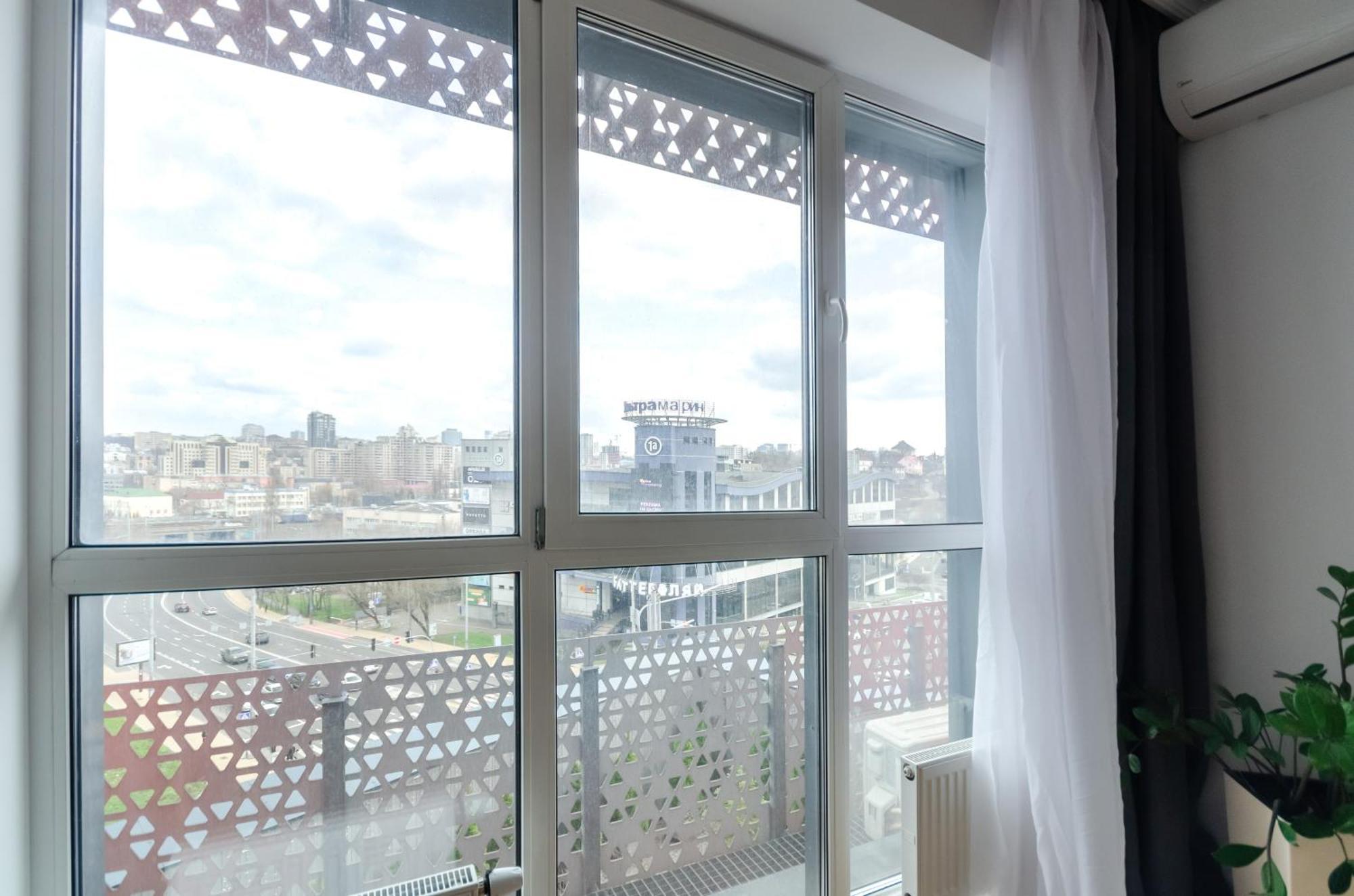 Petrovdom 7-27 In Rc Kvartet Cozy Apartment Nearby With Central Railway Station Kiev Buitenkant foto