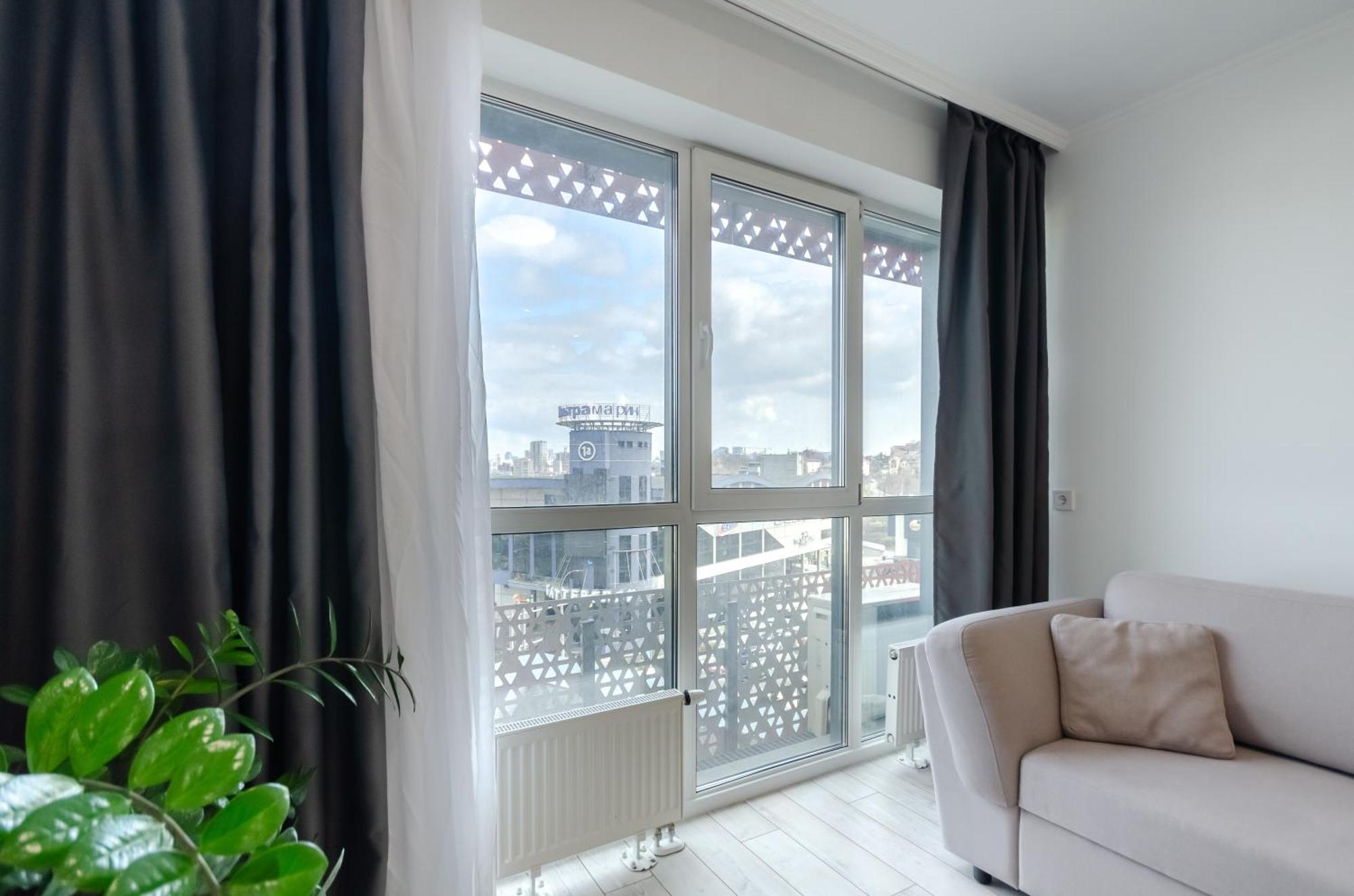 Petrovdom 7-27 In Rc Kvartet Cozy Apartment Nearby With Central Railway Station Kiev Buitenkant foto