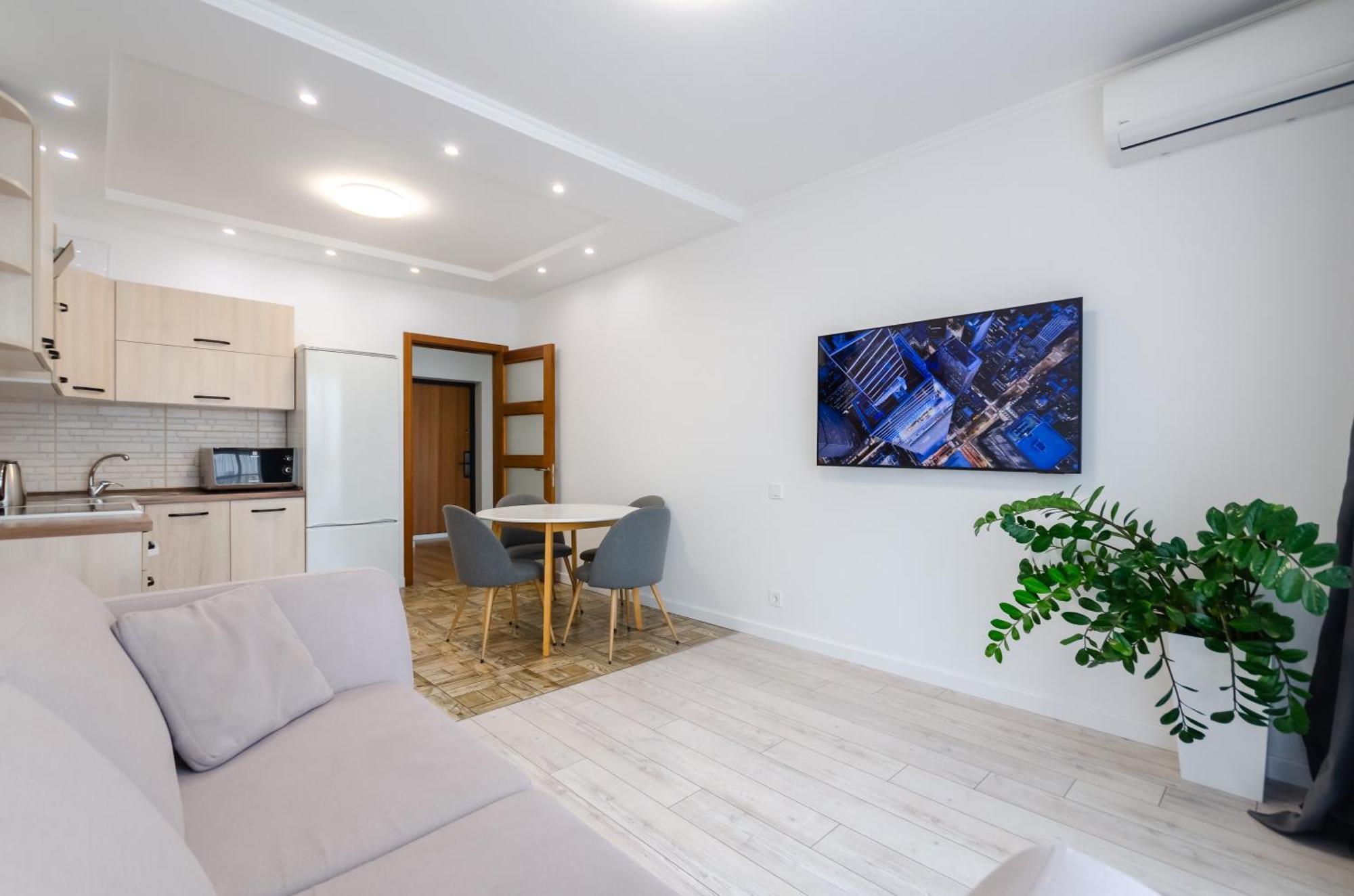 Petrovdom 7-27 In Rc Kvartet Cozy Apartment Nearby With Central Railway Station Kiev Buitenkant foto